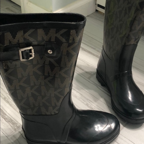 Michael Kors rain boots - Picture 1 of 5